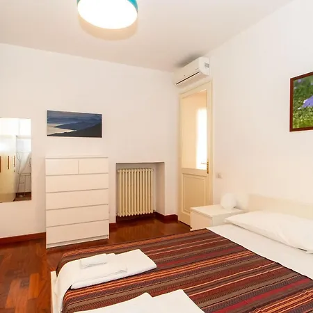 Apartment Quadrilatero *